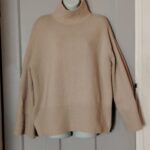 H&M Sweater Womens S Turtleneck Oversized Chunky Knit Ribbed Hem Side Slit Beige