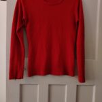 Pre-Loved Atmosphere red fine knit jumper with button shoulder detail size uk 10